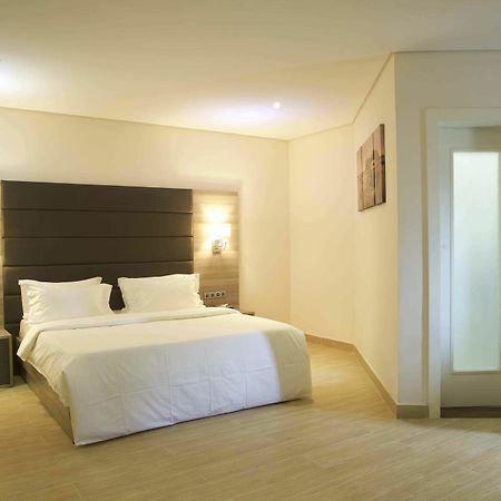 Scarlet Lodge Lagos Eksteriør bilde