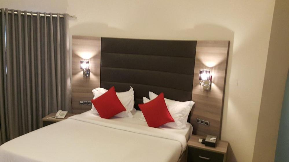 Scarlet Lodge Lagos Eksteriør bilde