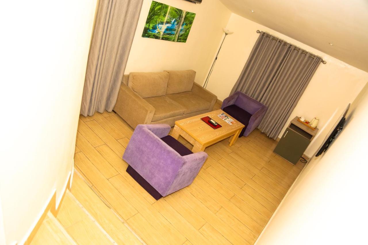 Scarlet Lodge Lagos Eksteriør bilde